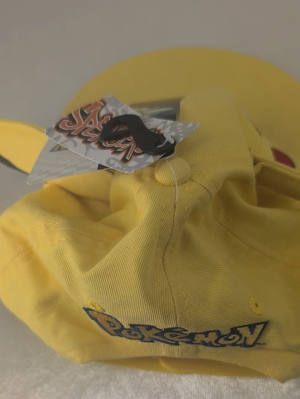 Pokemon Hat NWT !